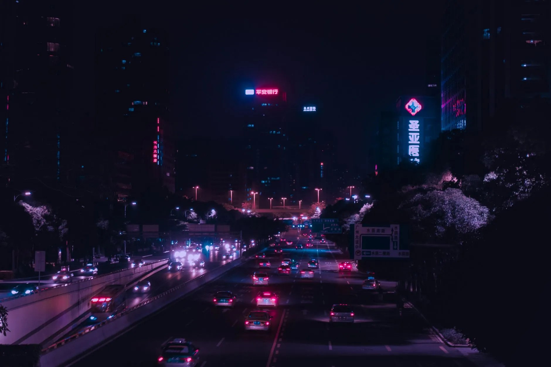 上海司兼导科技解析司机兼导游模式在深度游中的服务优势